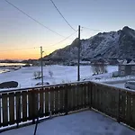 Large House In Quiet And Spectacular Surroundings Vestvagoy